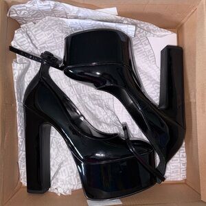 Platform Steven madden heels